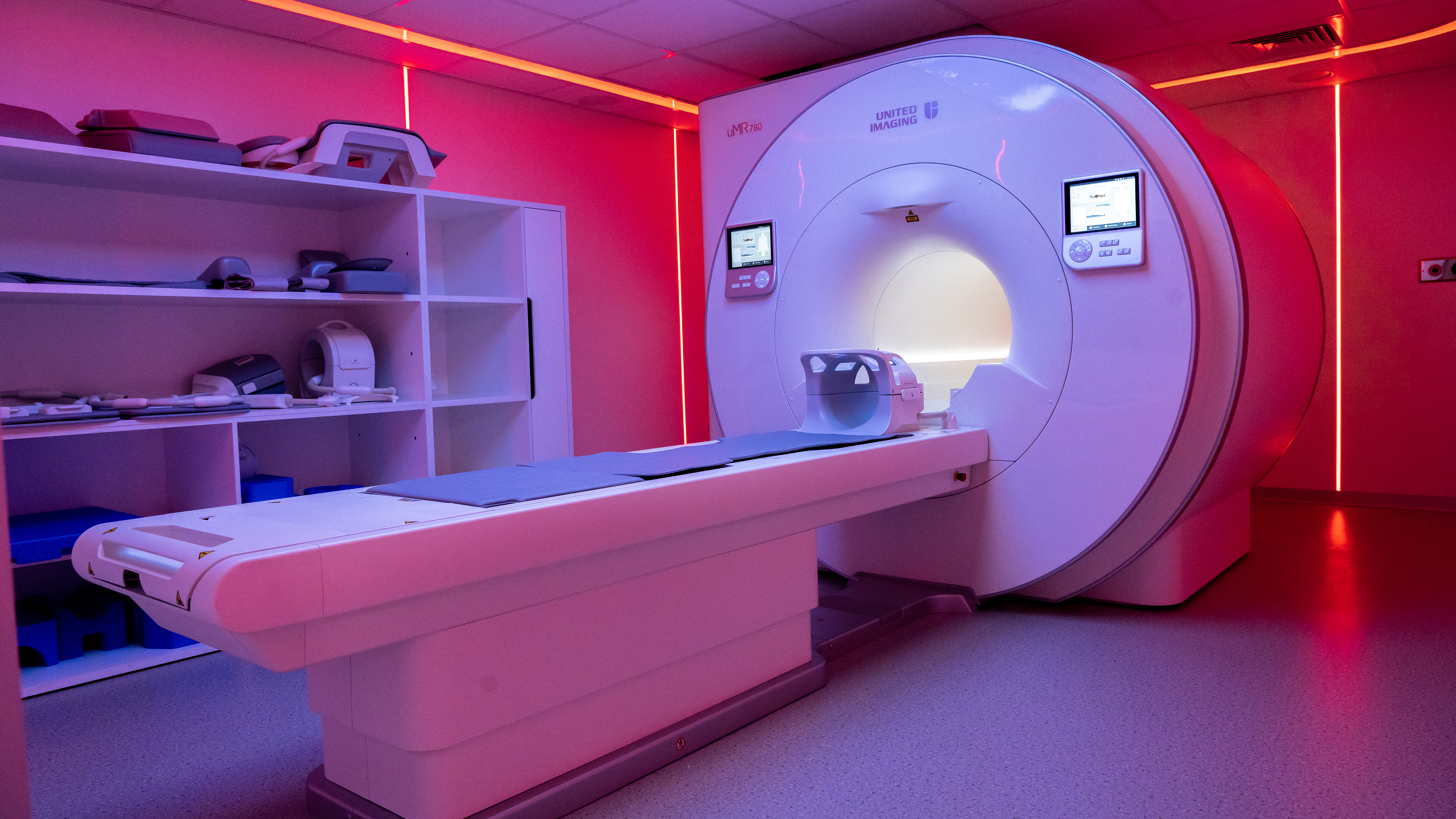 3 Tesla MRI Machine